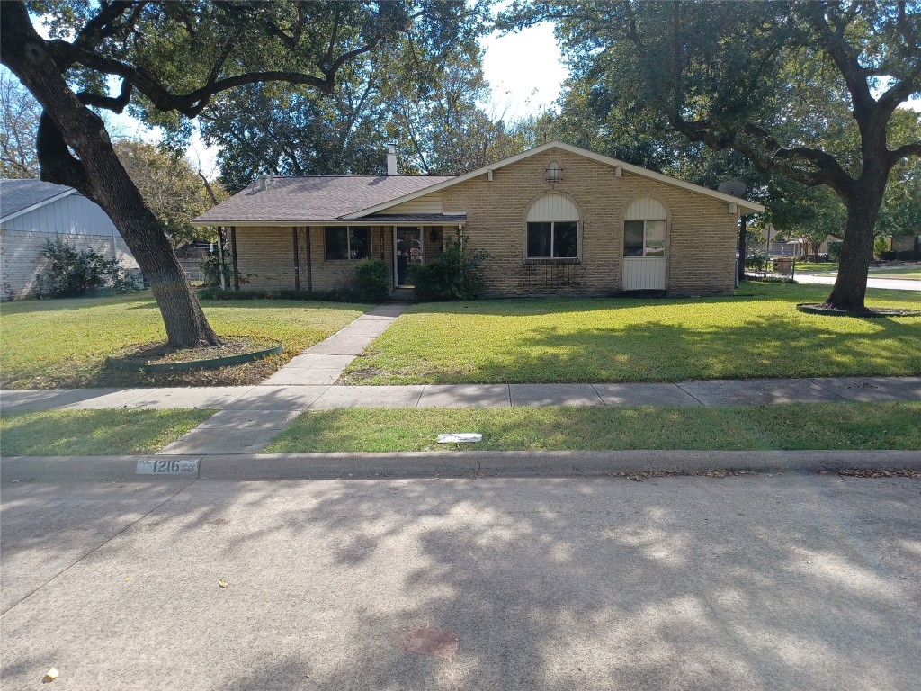 1216 Briarcove Drive Richardson TX 75081