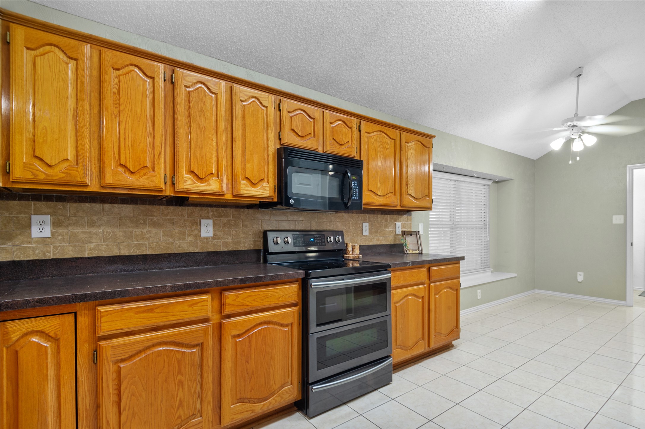 2726 Crosslands Drive Garland TX 75040
