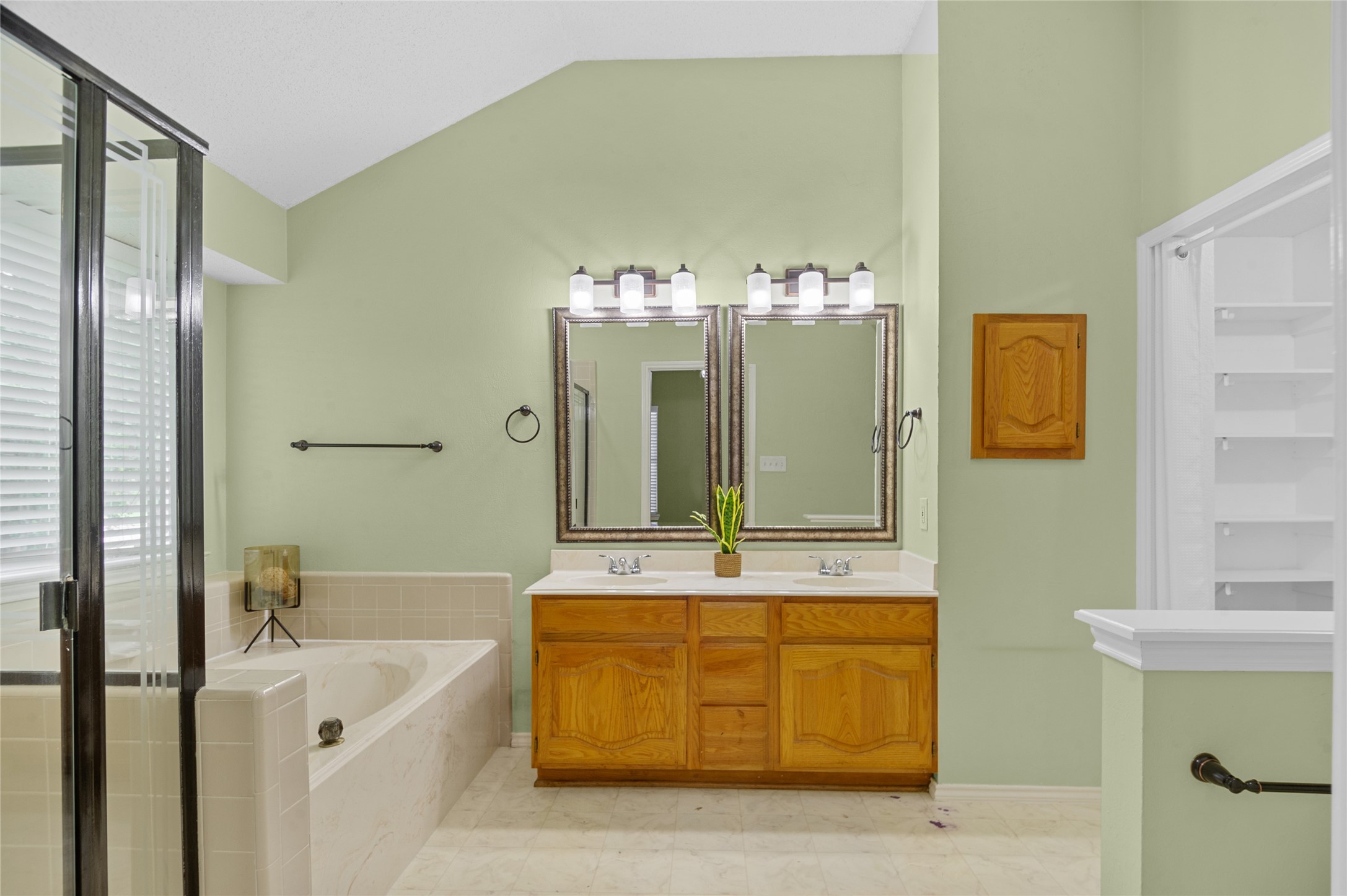 2726 Crosslands Drive Garland TX 75040