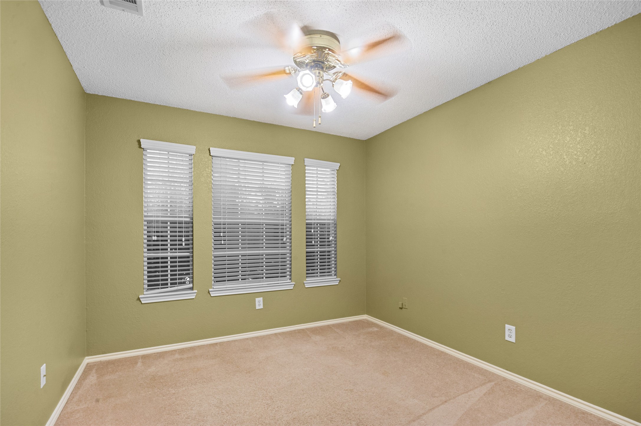 2726 Crosslands Drive Garland TX 75040