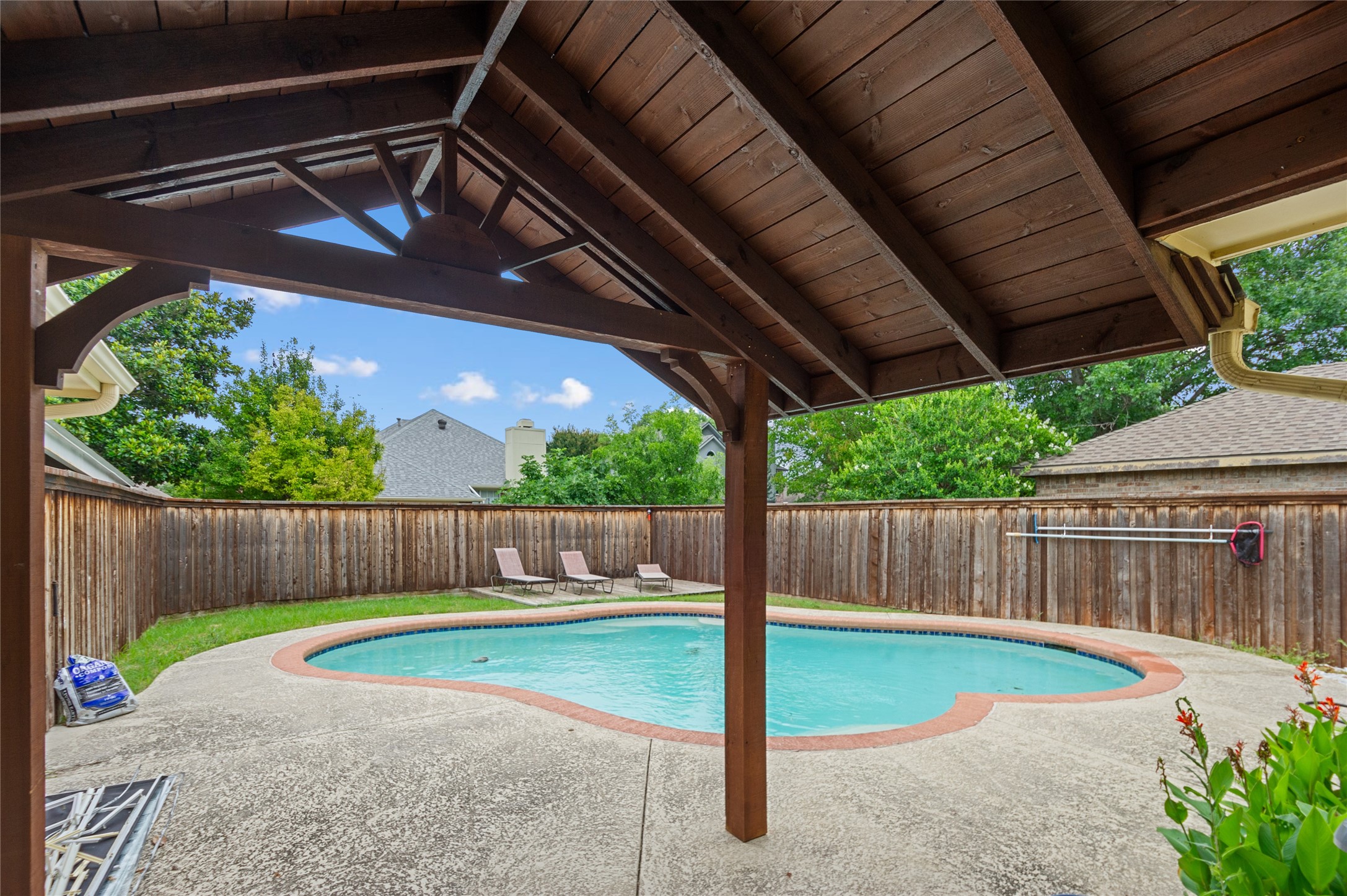 2726 Crosslands Drive Garland TX 75040
