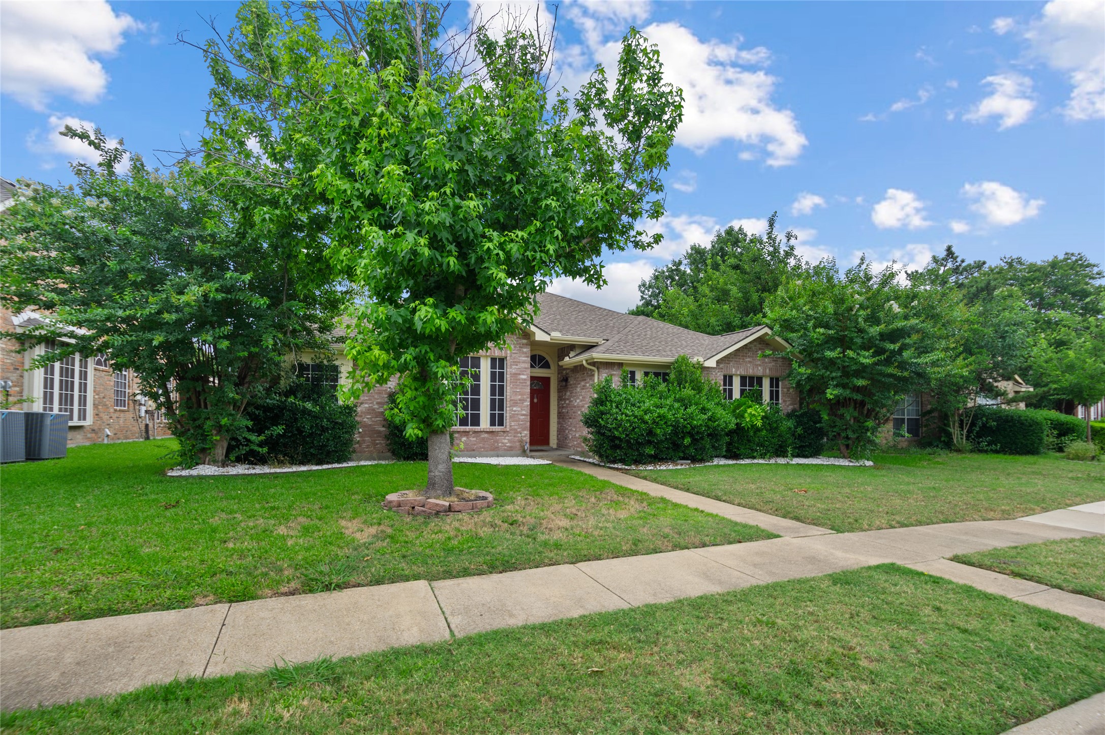 2726 Crosslands Drive Garland TX 75040