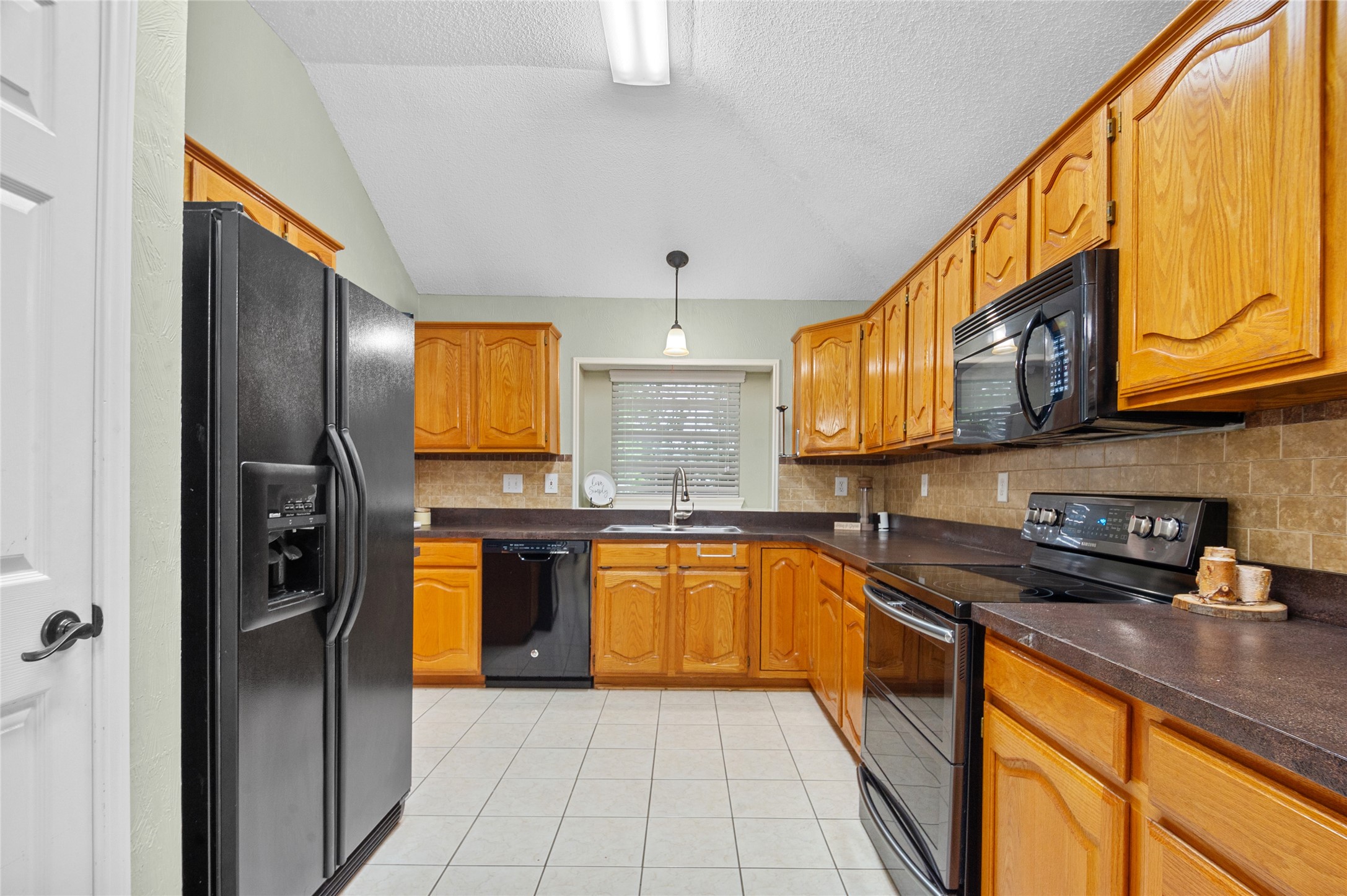 2726 Crosslands Drive Garland TX 75040