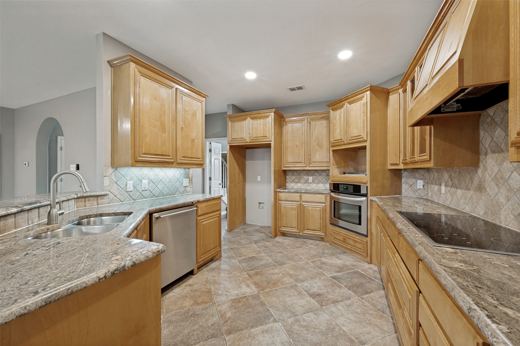 1302 Charlotte Way Carrollton TX 75007