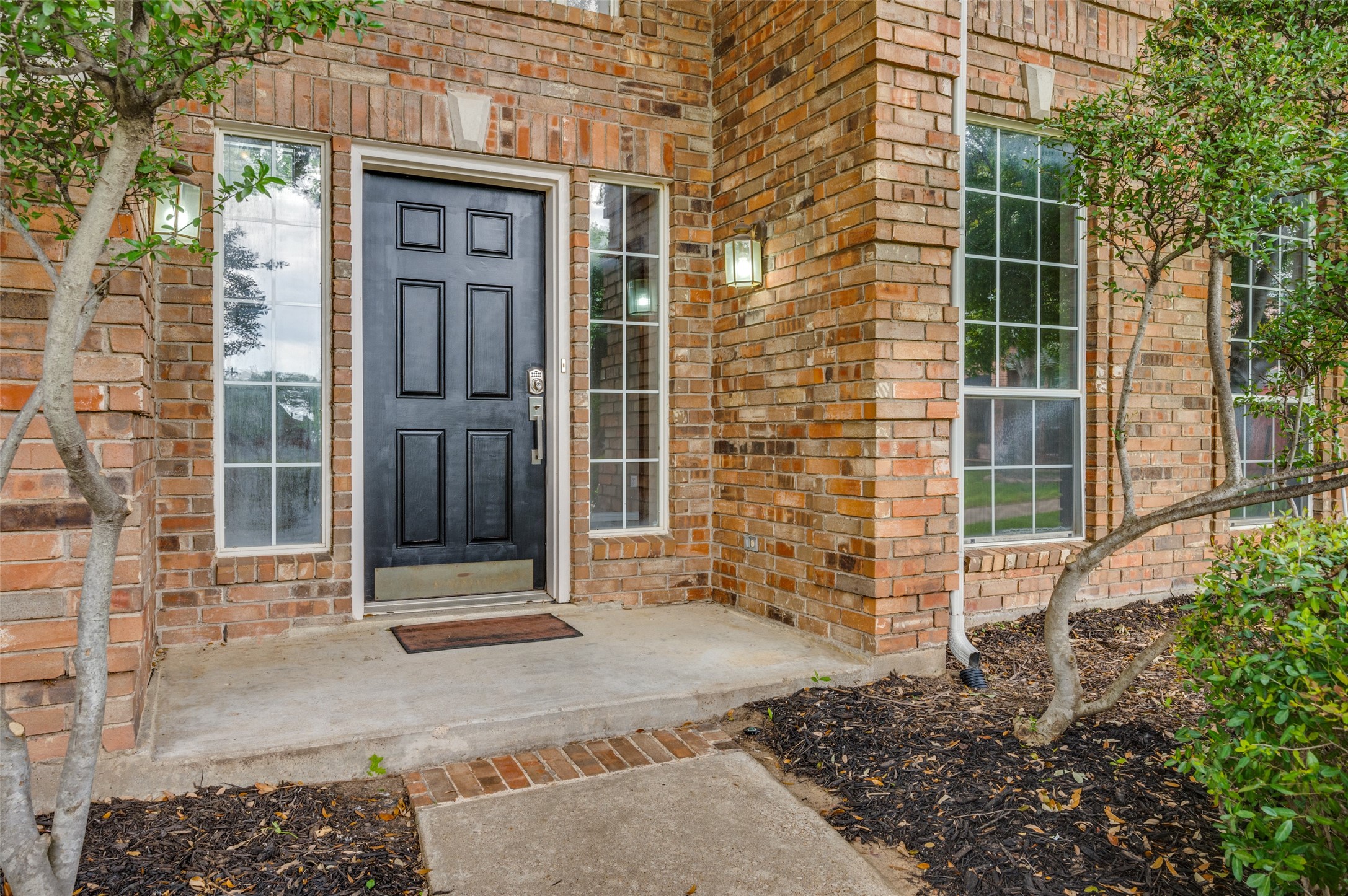 1302 Charlotte Way Carrollton TX 75007