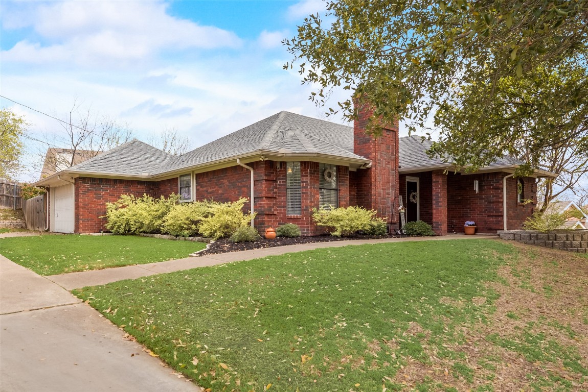 1329 Colorado Drive Benbrook TX 76126
