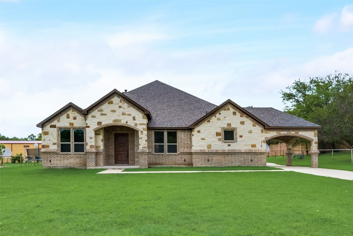 910 N Cockrell Hill Road Desoto TX 75115