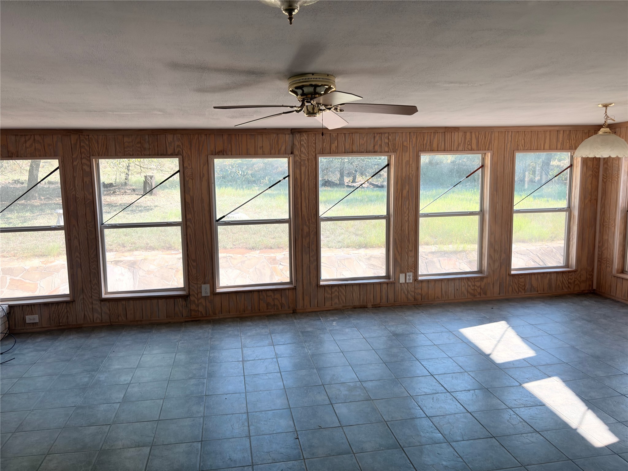 1009 11th Street NW Mineral Wells TX 76067