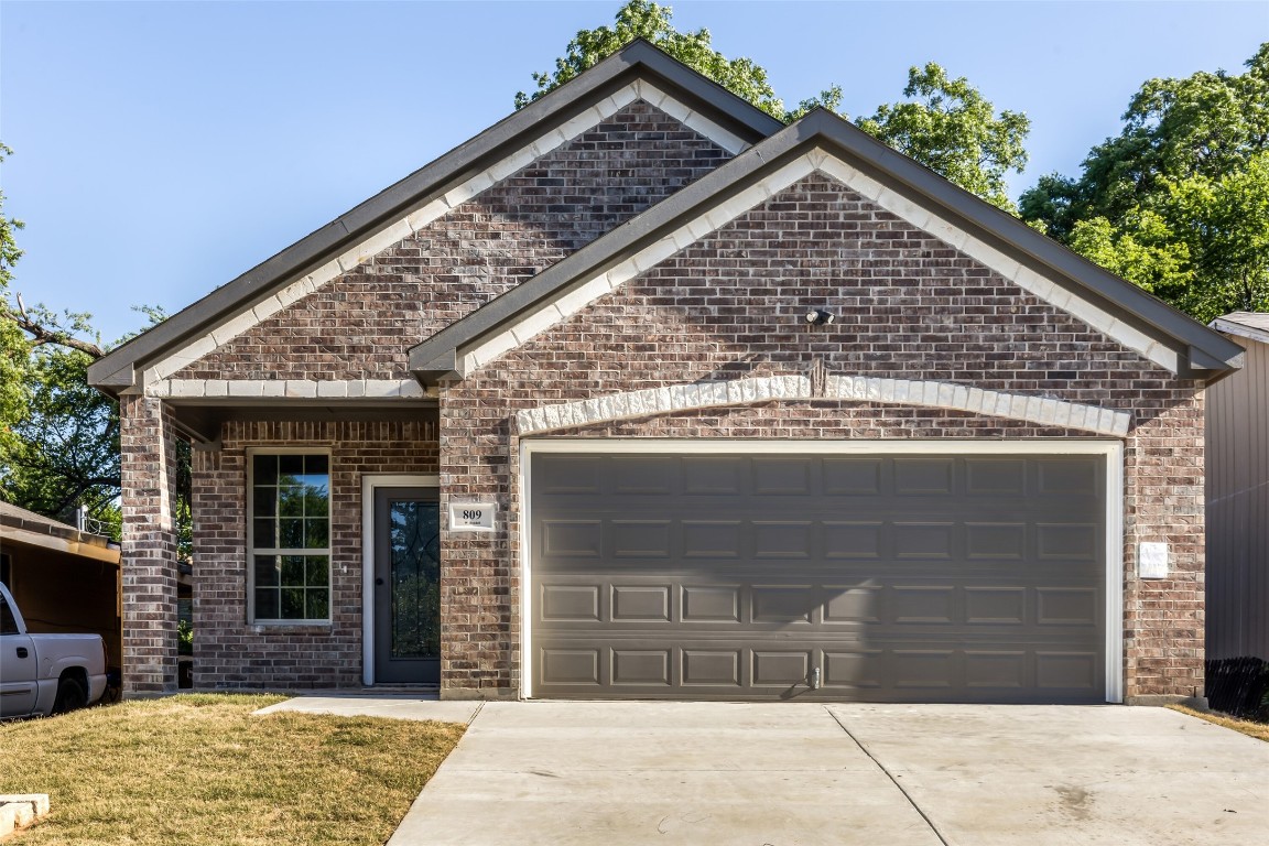 809 W Beddell Street Fort Worth TX 76115