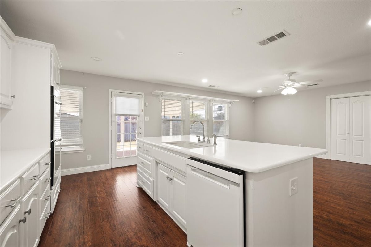 1004 Ridgetop Drive Justin TX 76247