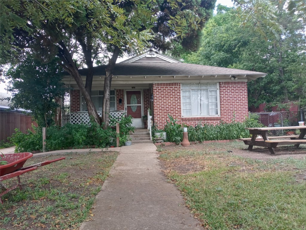 705 Fouraker Street Dallas TX 75208