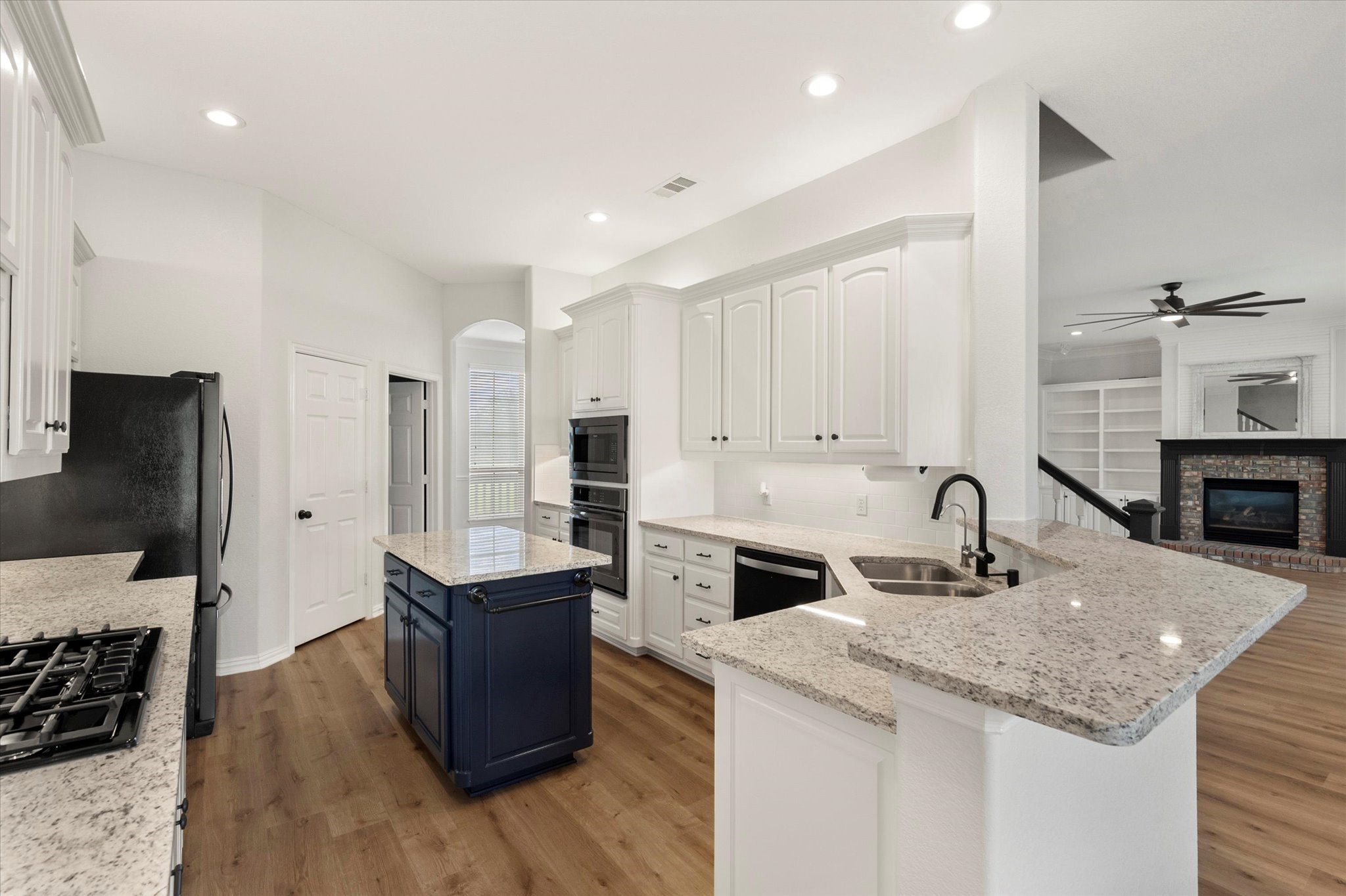 6417 Gehrig Circle Burleson TX 76028