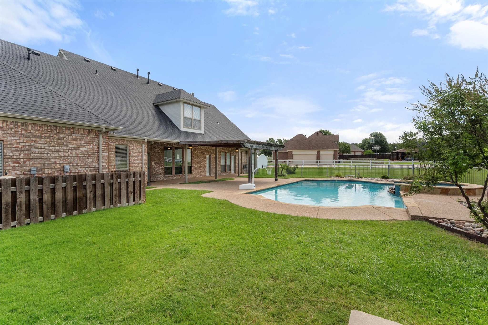 6417 Gehrig Circle Burleson TX 76028