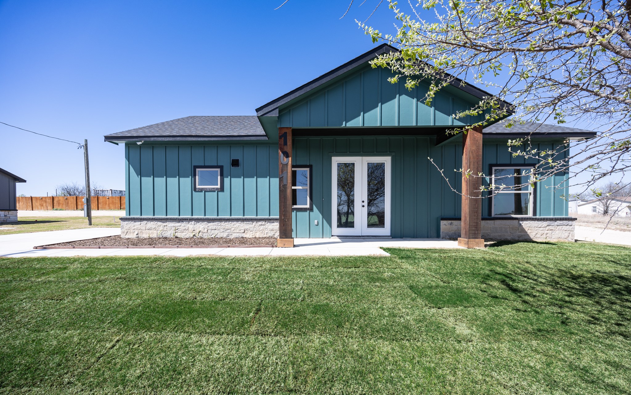 101 Sparrow Drive Azle TX 76020