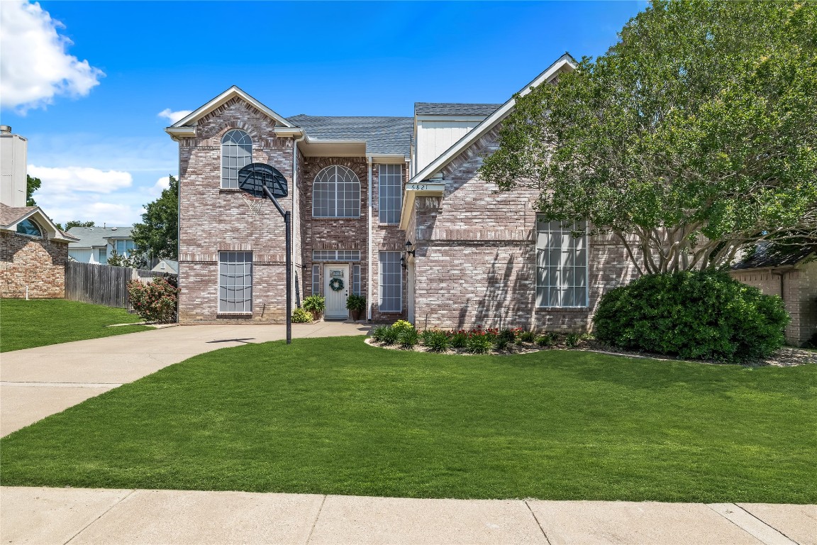 6821 Greenleaf Drive North Richland Hills TX 76182