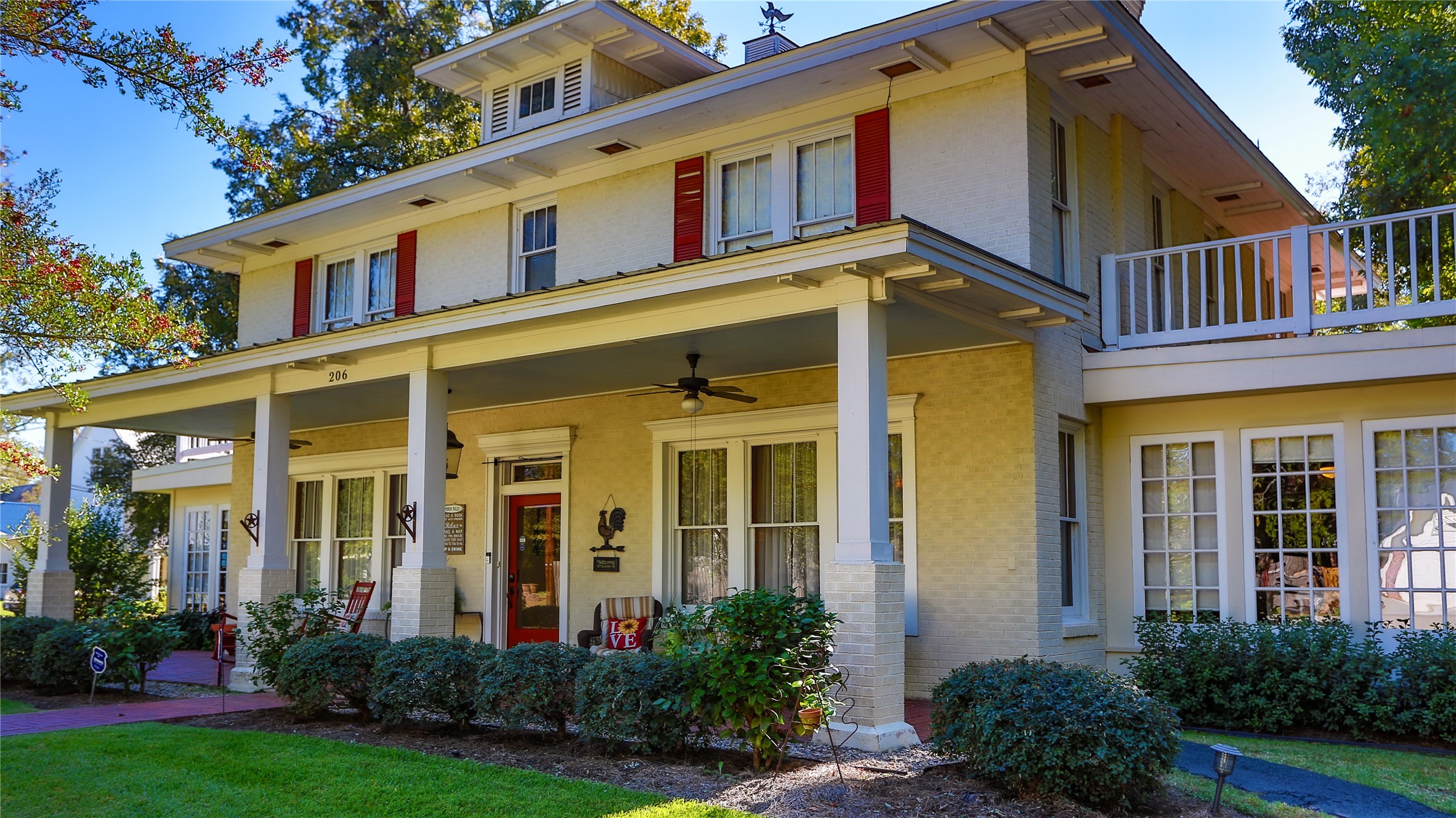 206 E Delta Street Jefferson TX 75657