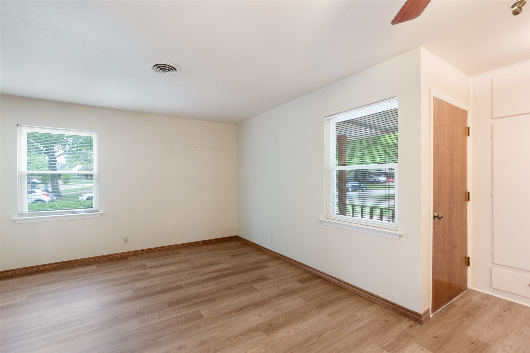 1905 Easy Street Arlington TX 76013