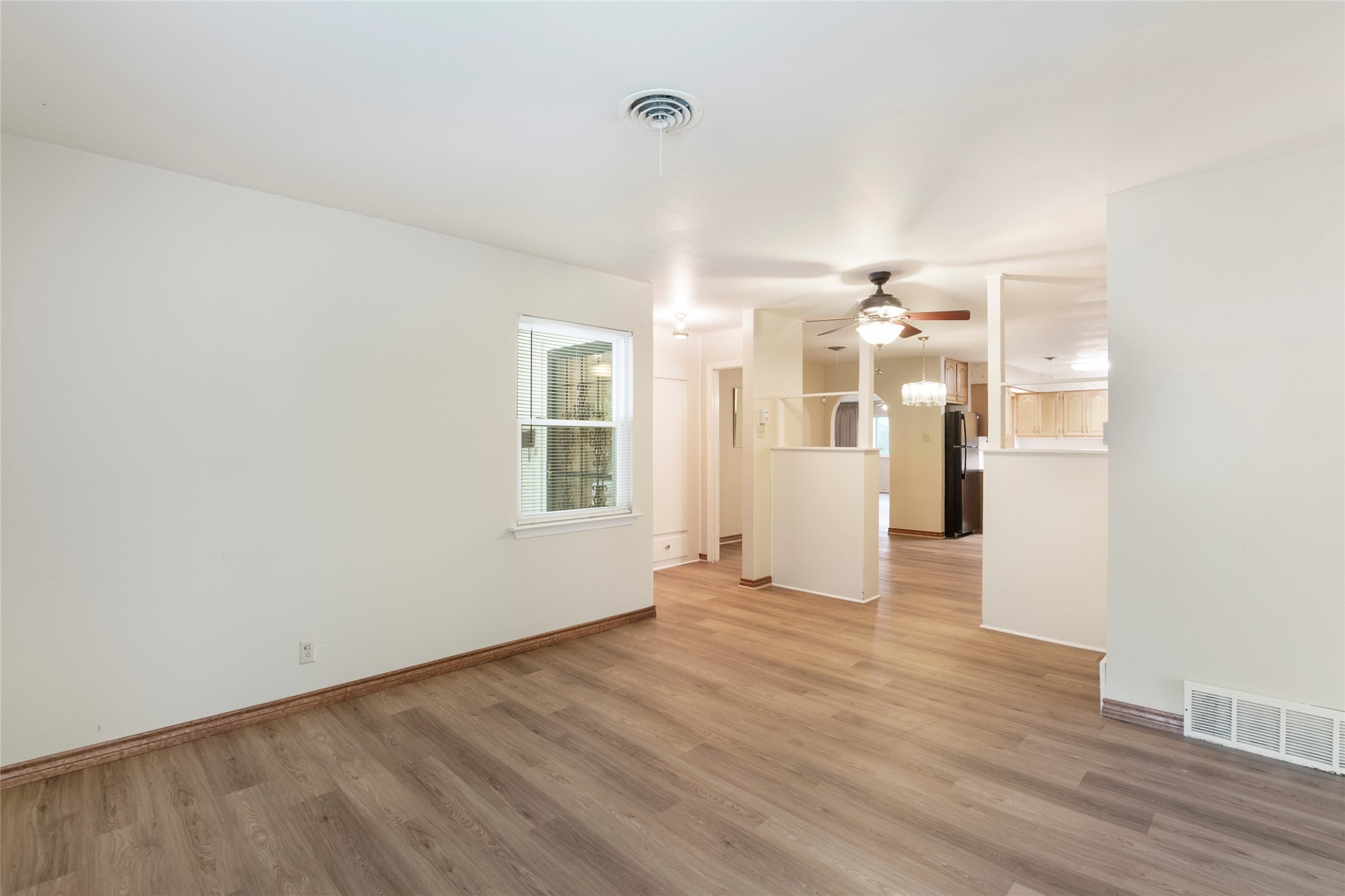 1905 Easy Street Arlington TX 76013