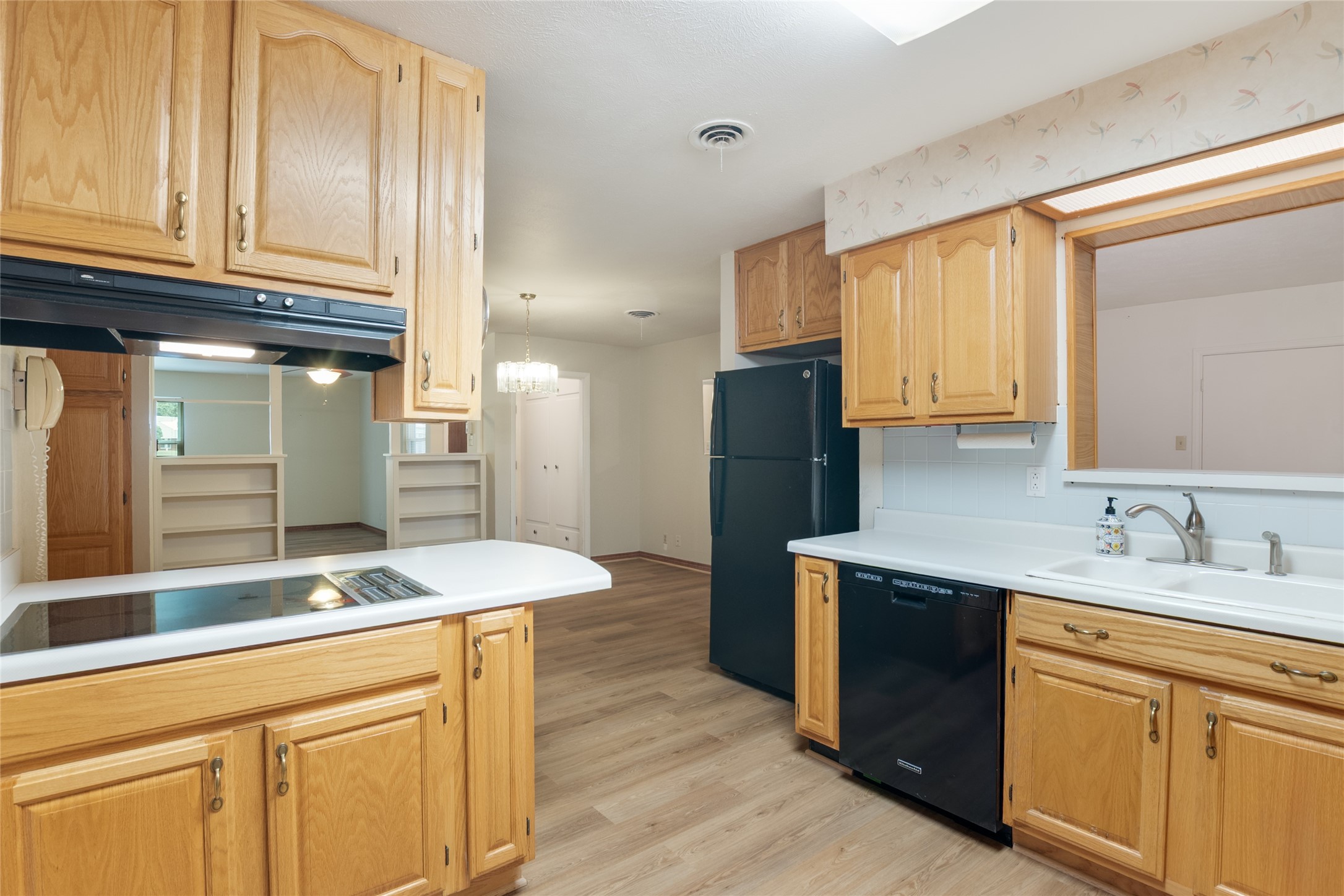 1905 Easy Street Arlington TX 76013
