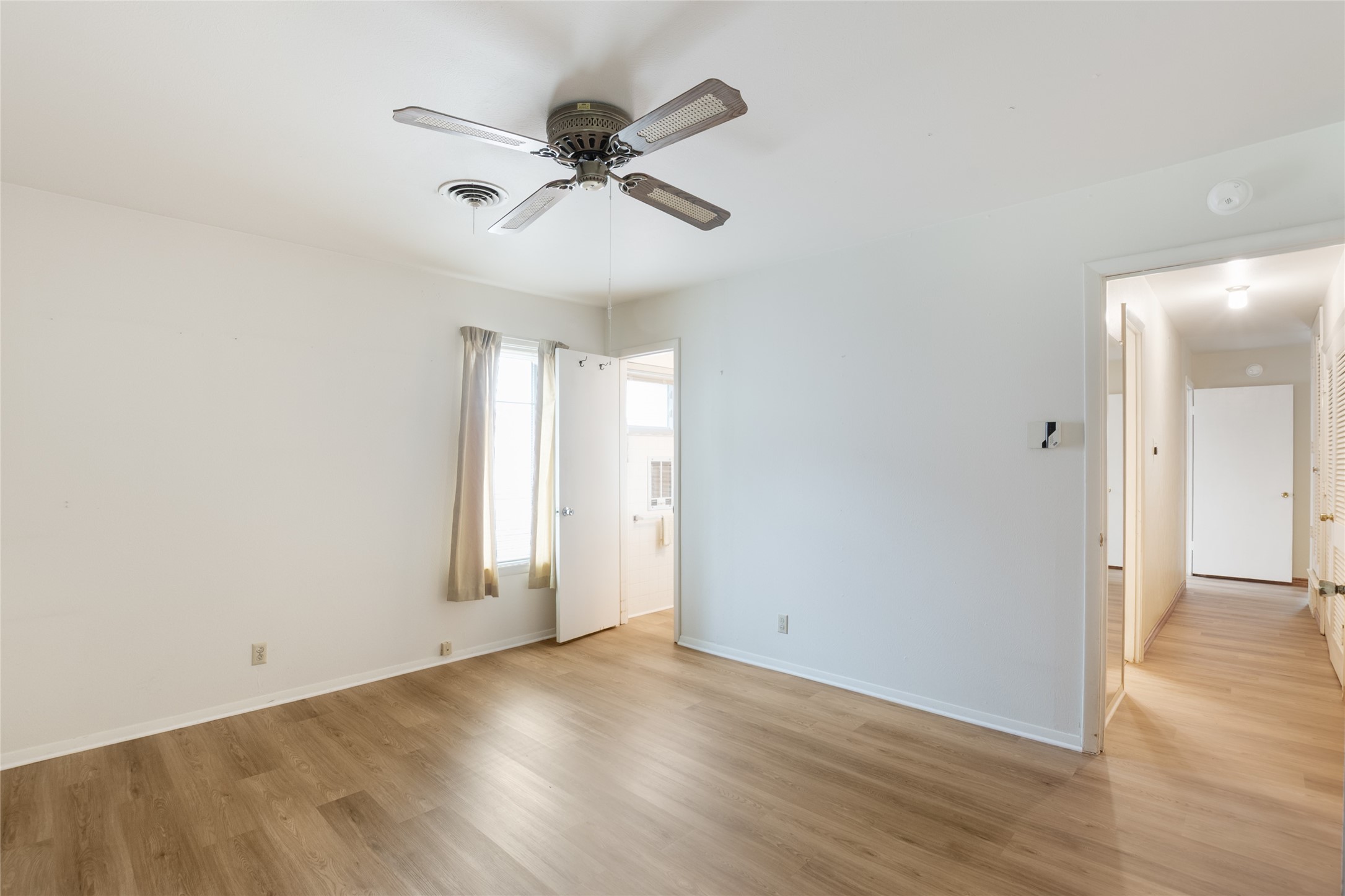 1905 Easy Street Arlington TX 76013