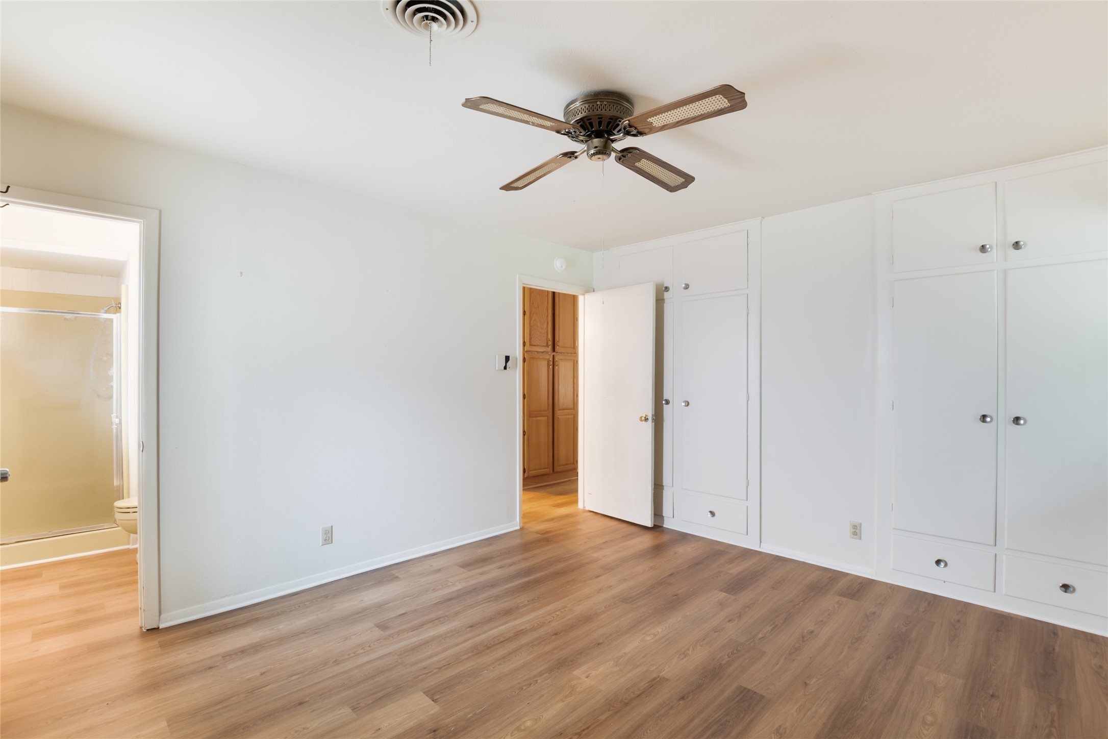 1905 Easy Street Arlington TX 76013
