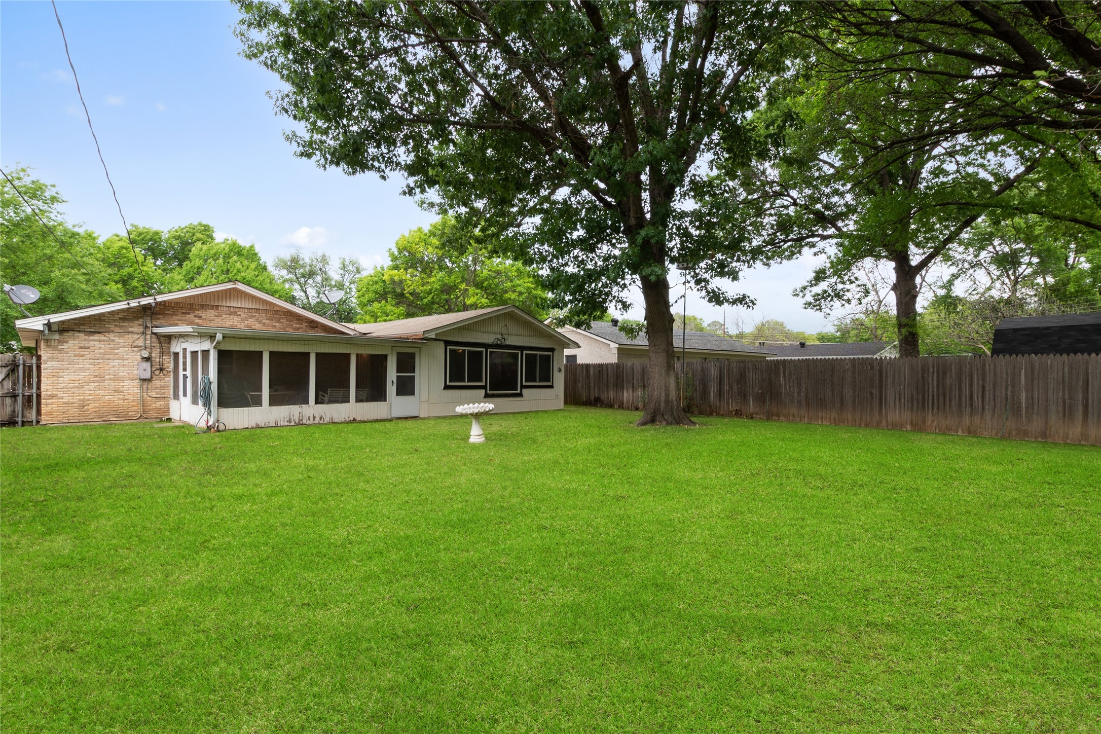 1905 Easy Street Arlington TX 76013