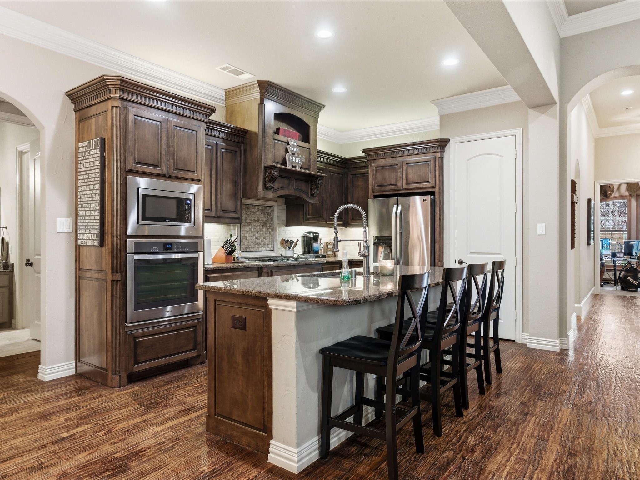 2115 N Hill Drive Irving TX 75038