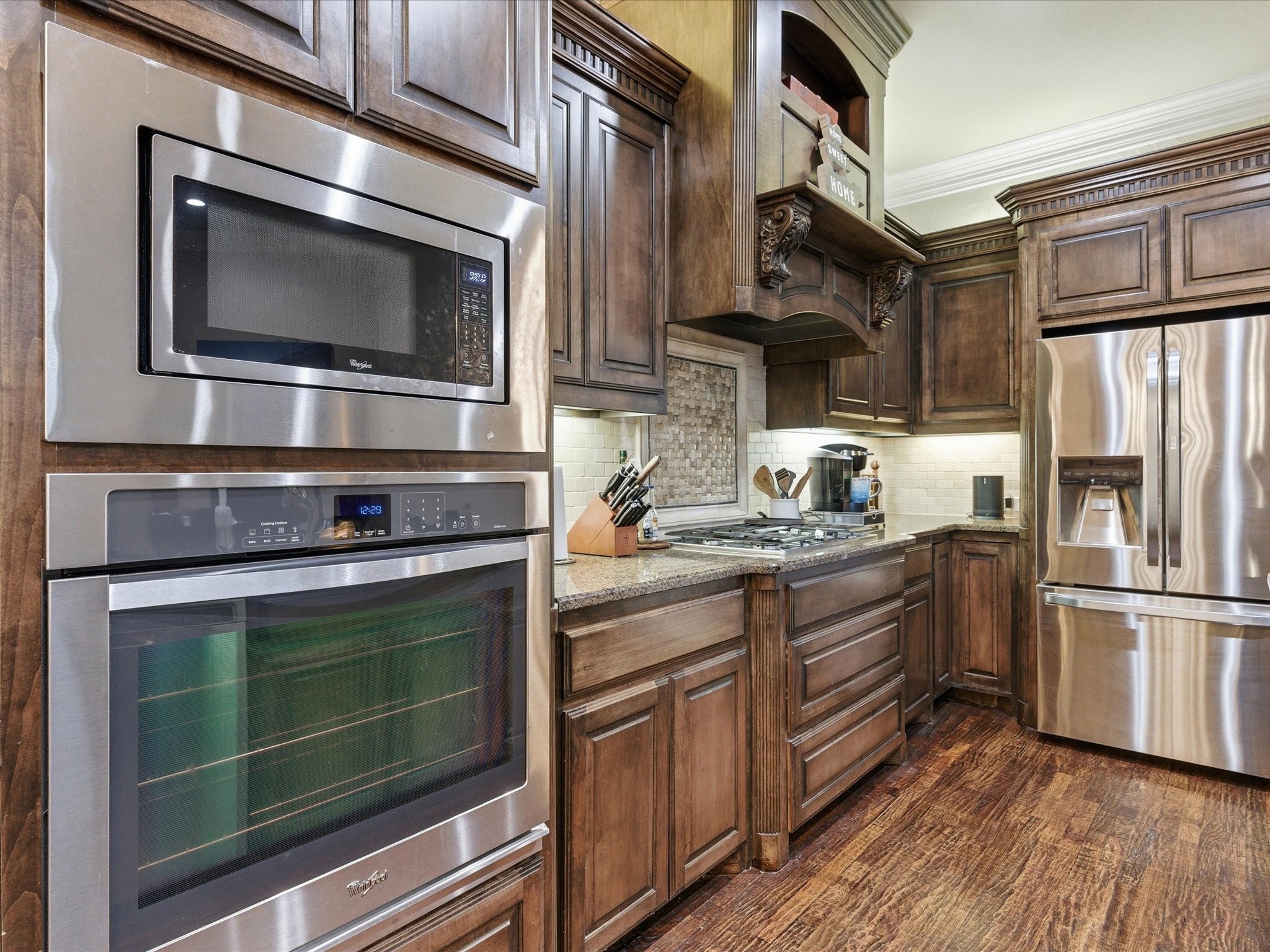 2115 N Hill Drive Irving TX 75038