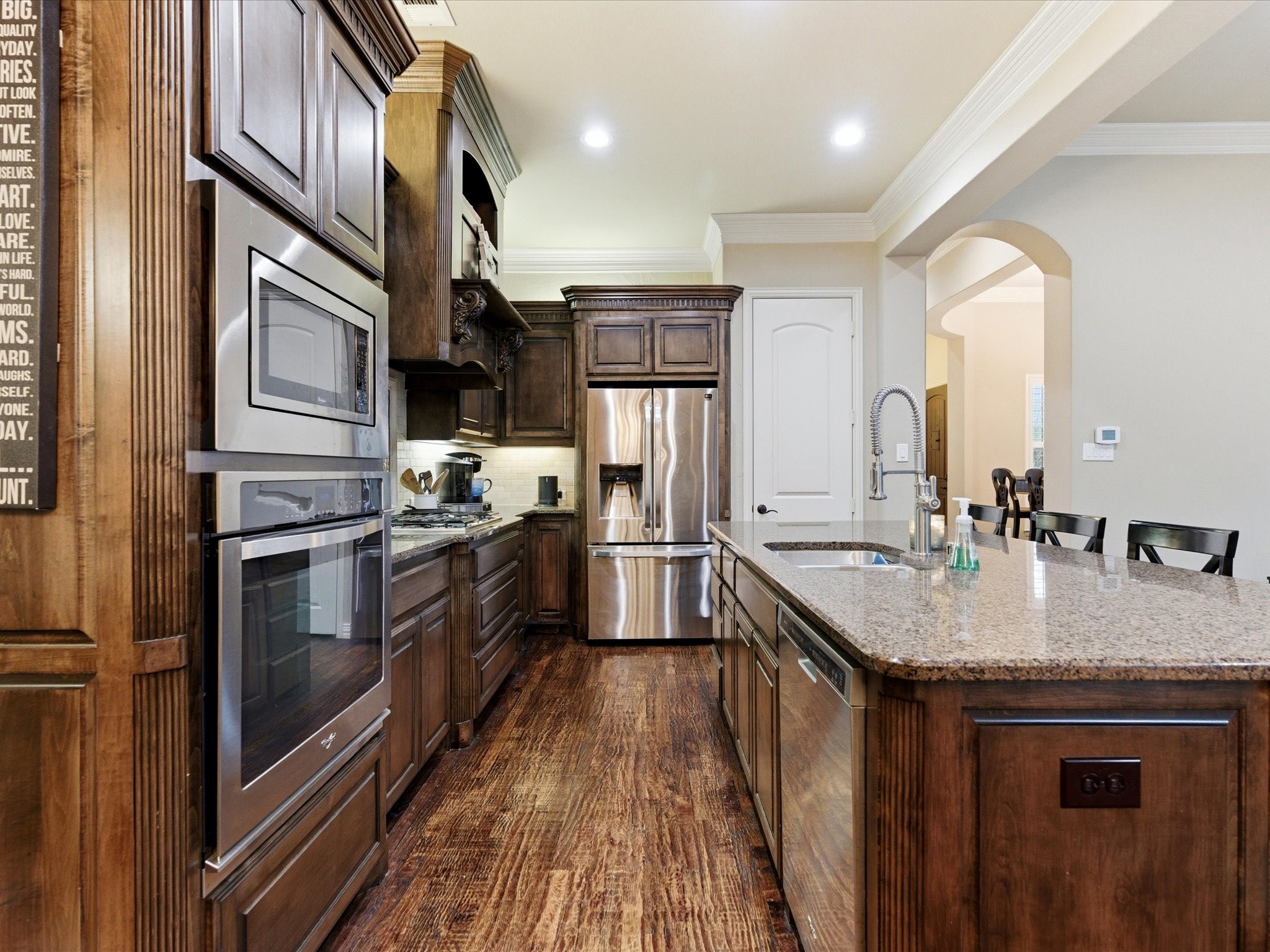 2115 N Hill Drive Irving TX 75038