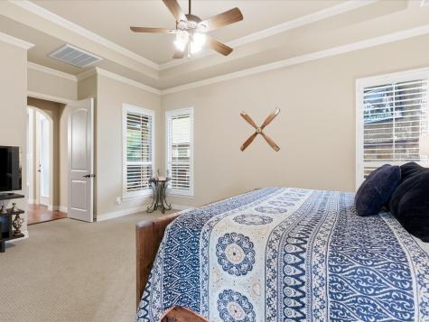 2115 N Hill Drive Irving TX 75038