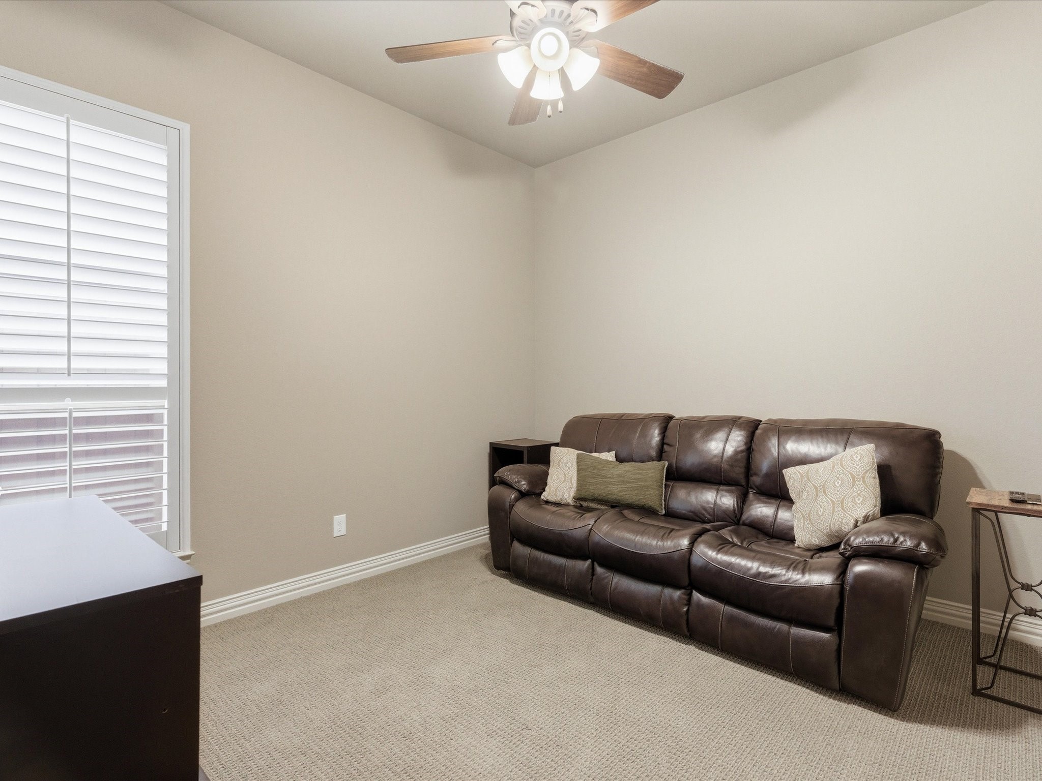 2115 N Hill Drive Irving TX 75038