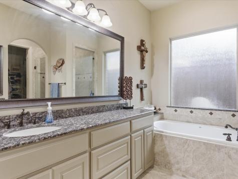 2115 N Hill Drive Irving TX 75038
