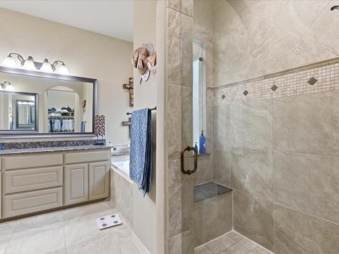 2115 N Hill Drive Irving TX 75038