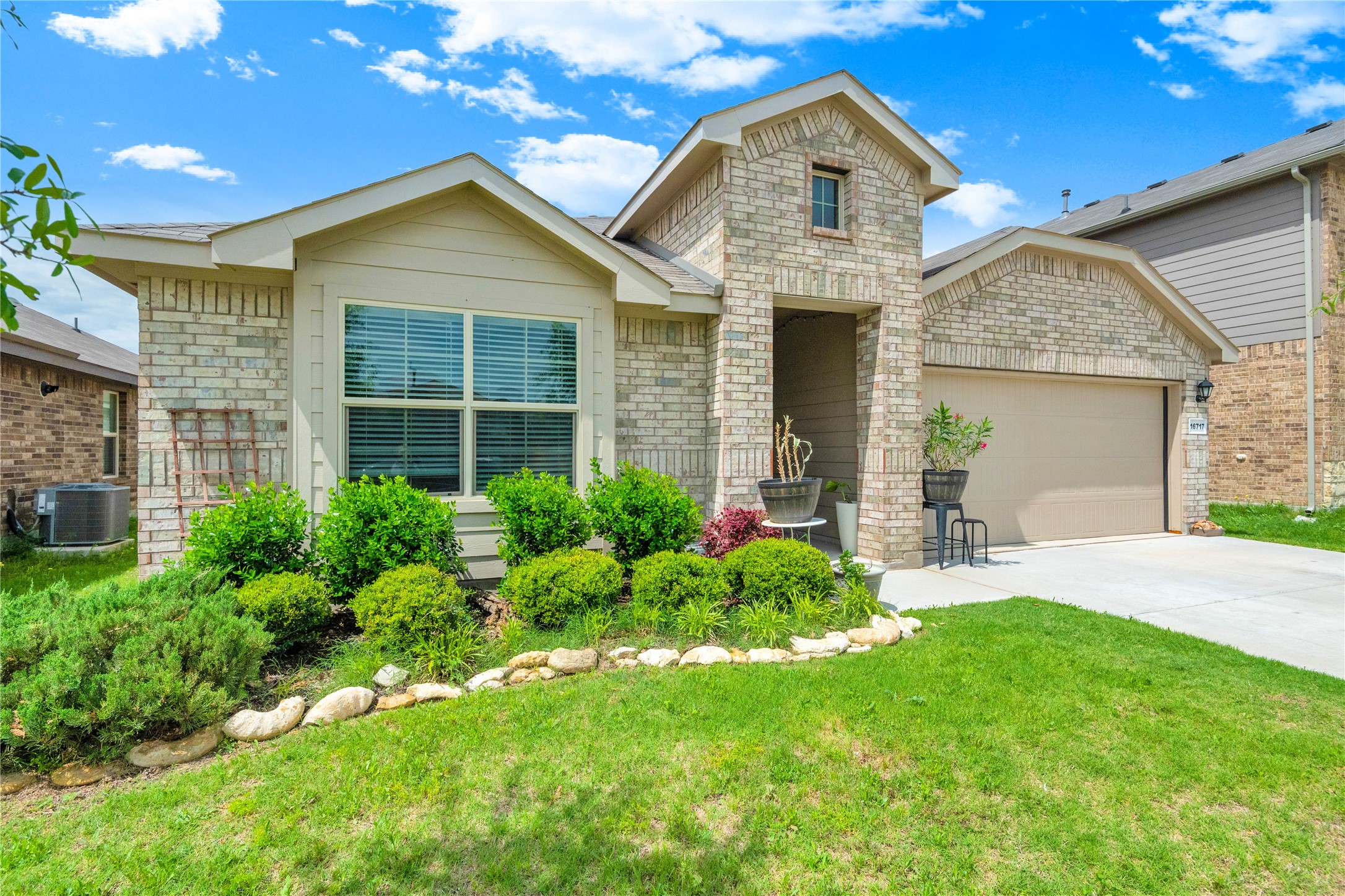 16717 Porterfield Lane Justin TX 76247