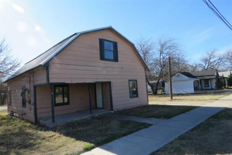 4219 3rd Street Walnut Springs TX 76690