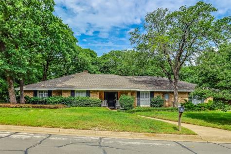 1404 Woodbine Street Arlington TX 76012