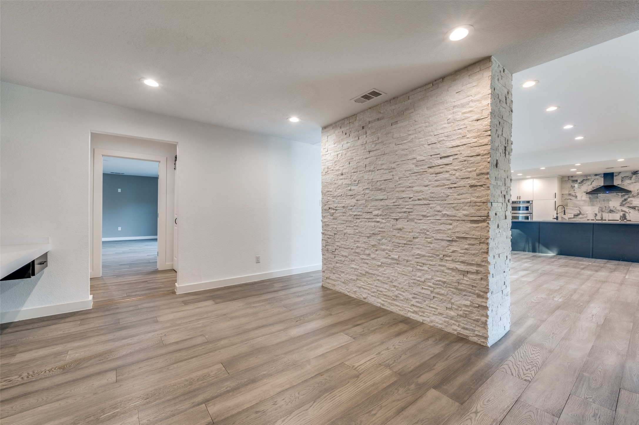 3544 Whitehall Drive Dallas TX 75229