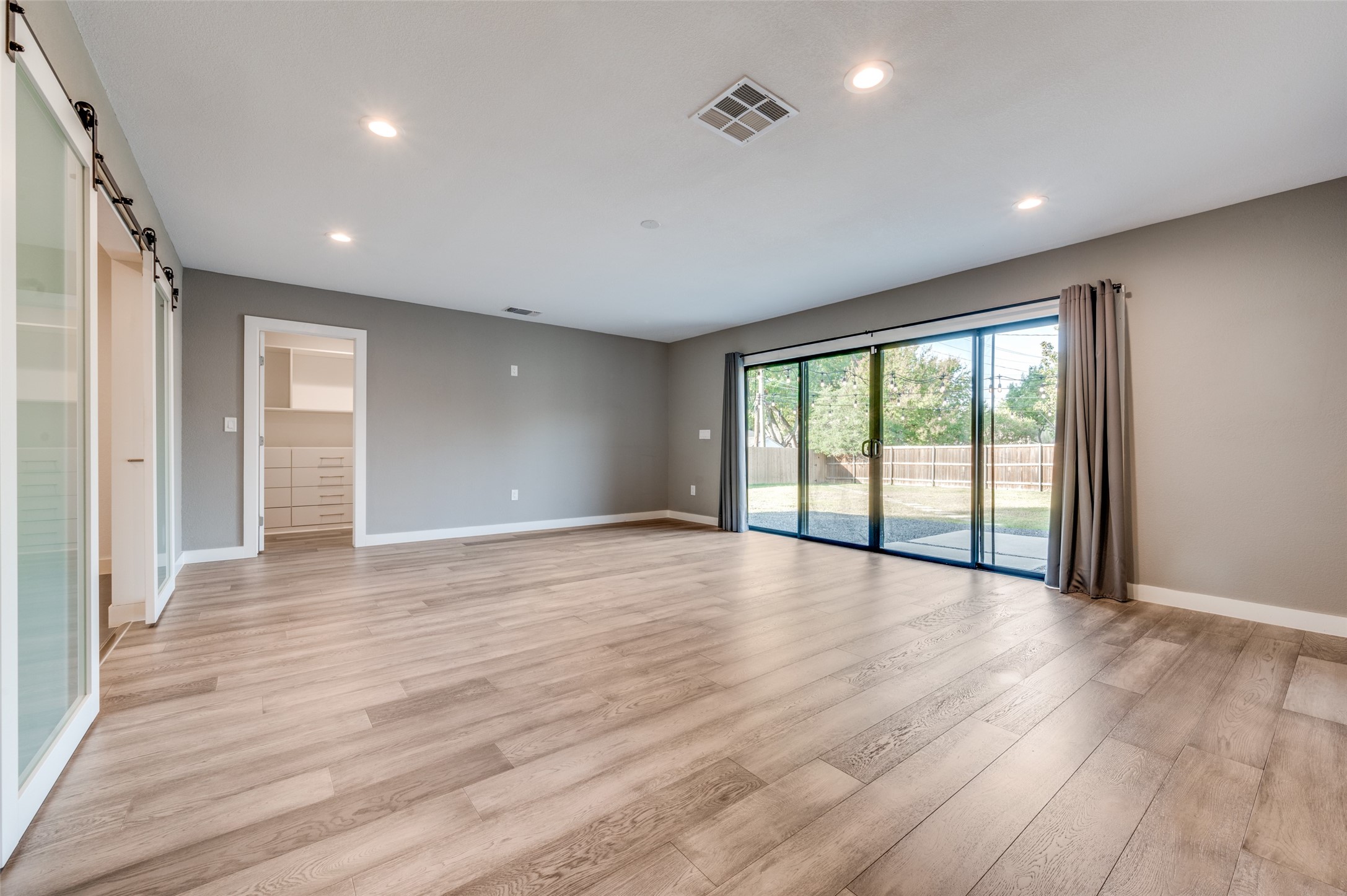 3544 Whitehall Drive Dallas TX 75229