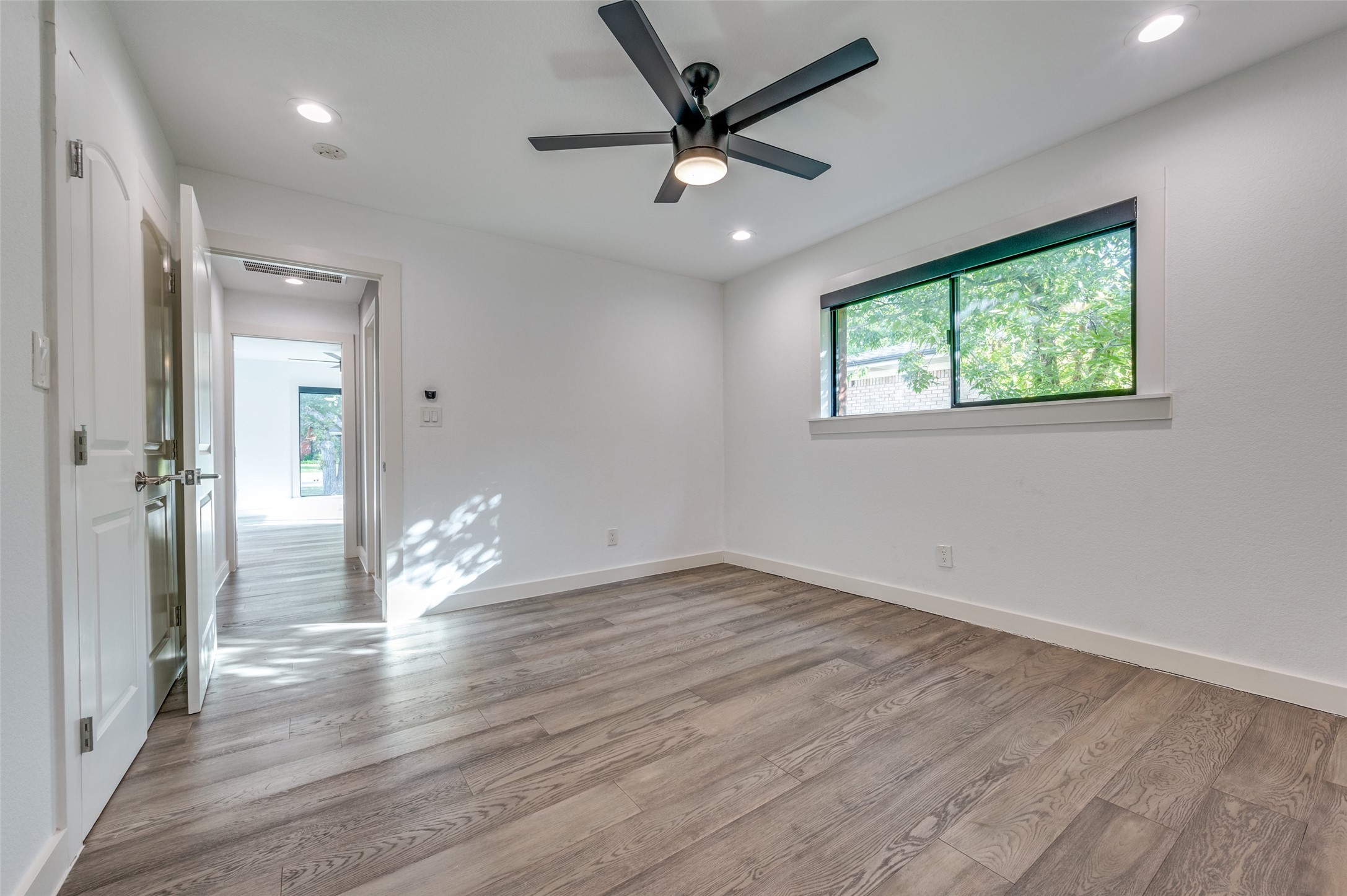 3544 Whitehall Drive Dallas TX 75229
