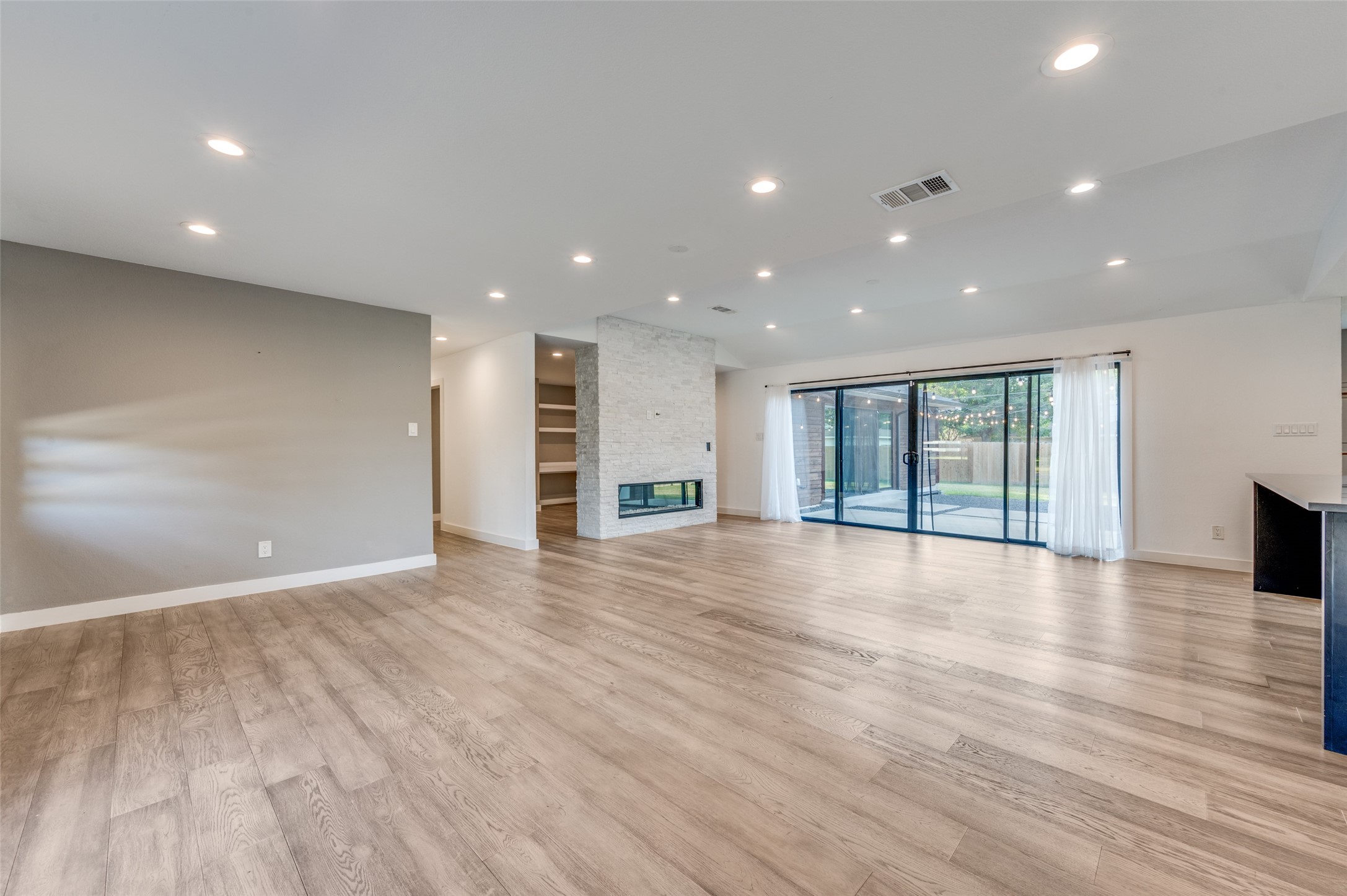 3544 Whitehall Drive Dallas TX 75229
