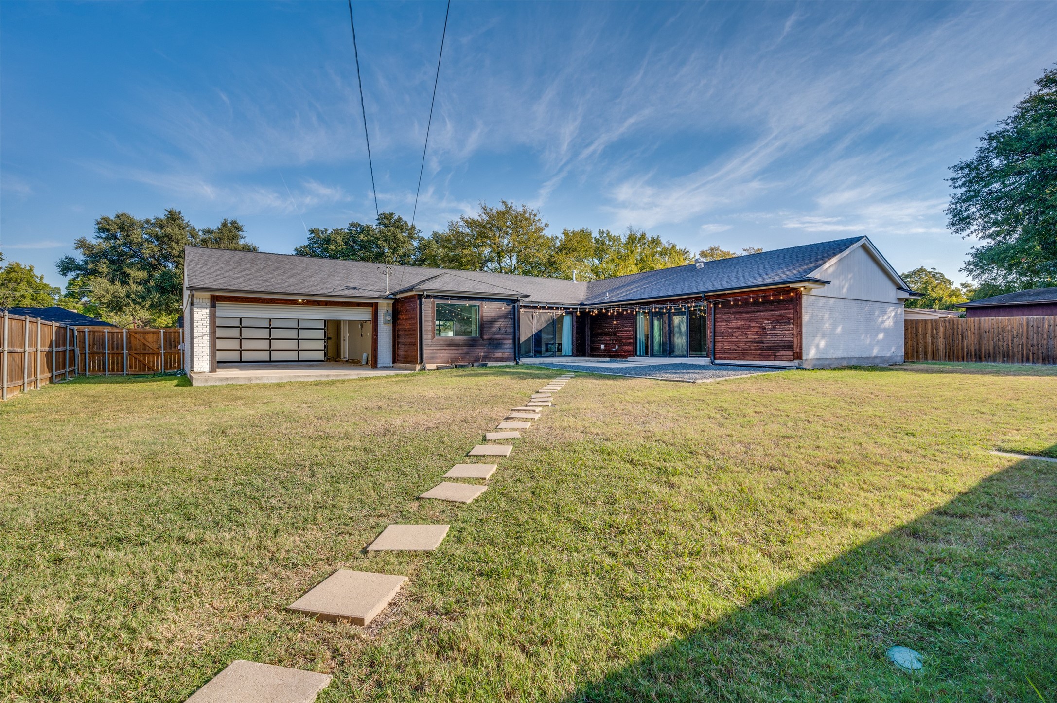 3544 Whitehall Drive Dallas TX 75229