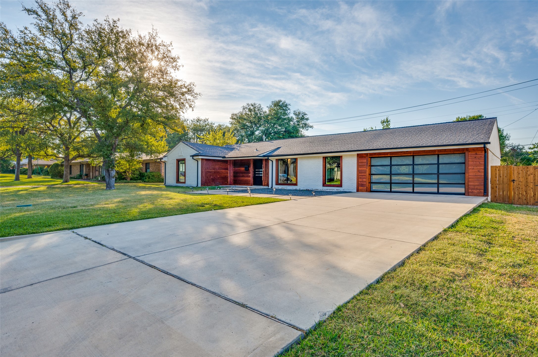 3544 Whitehall Drive Dallas TX 75229