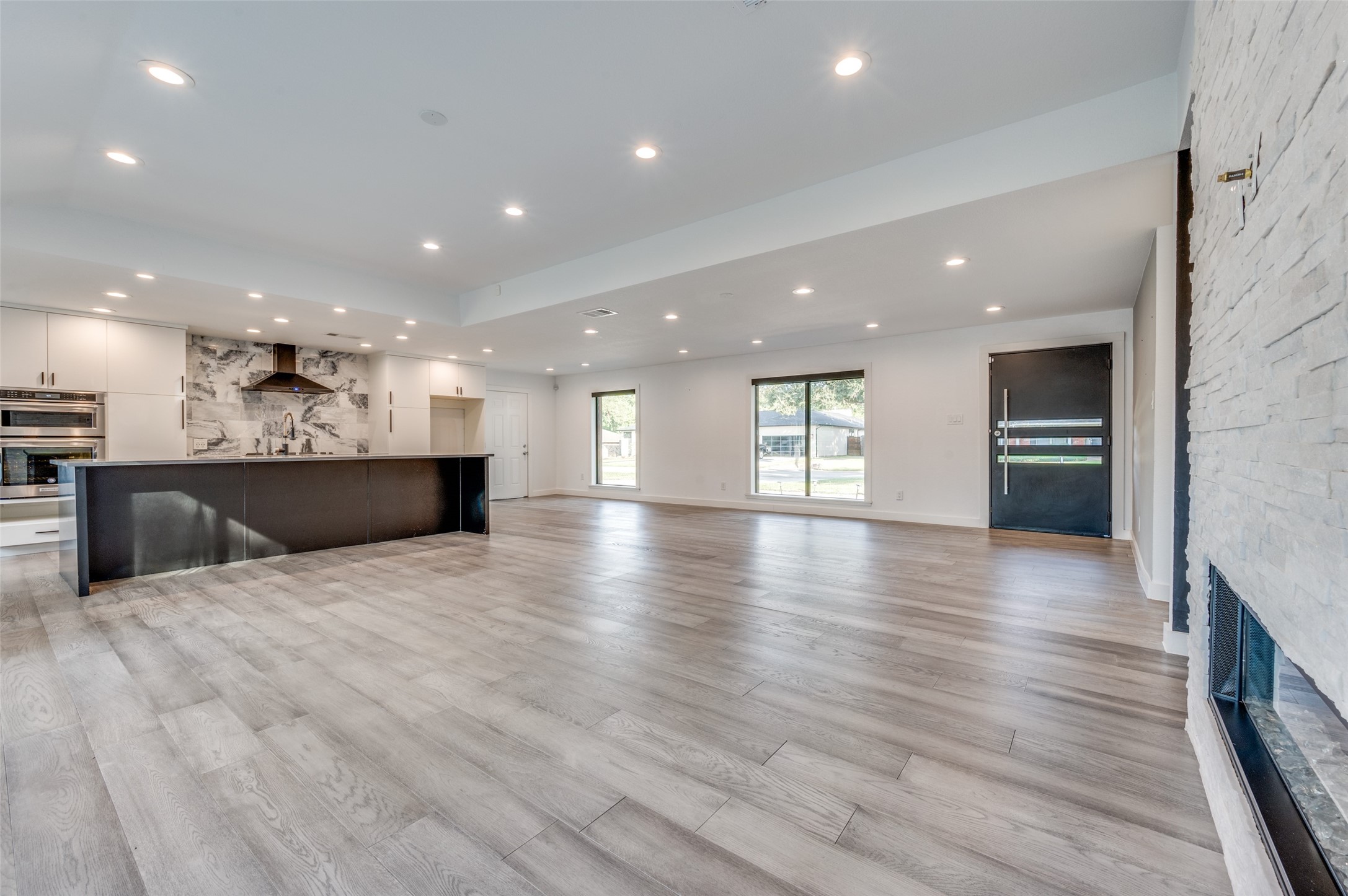 3544 Whitehall Drive Dallas TX 75229