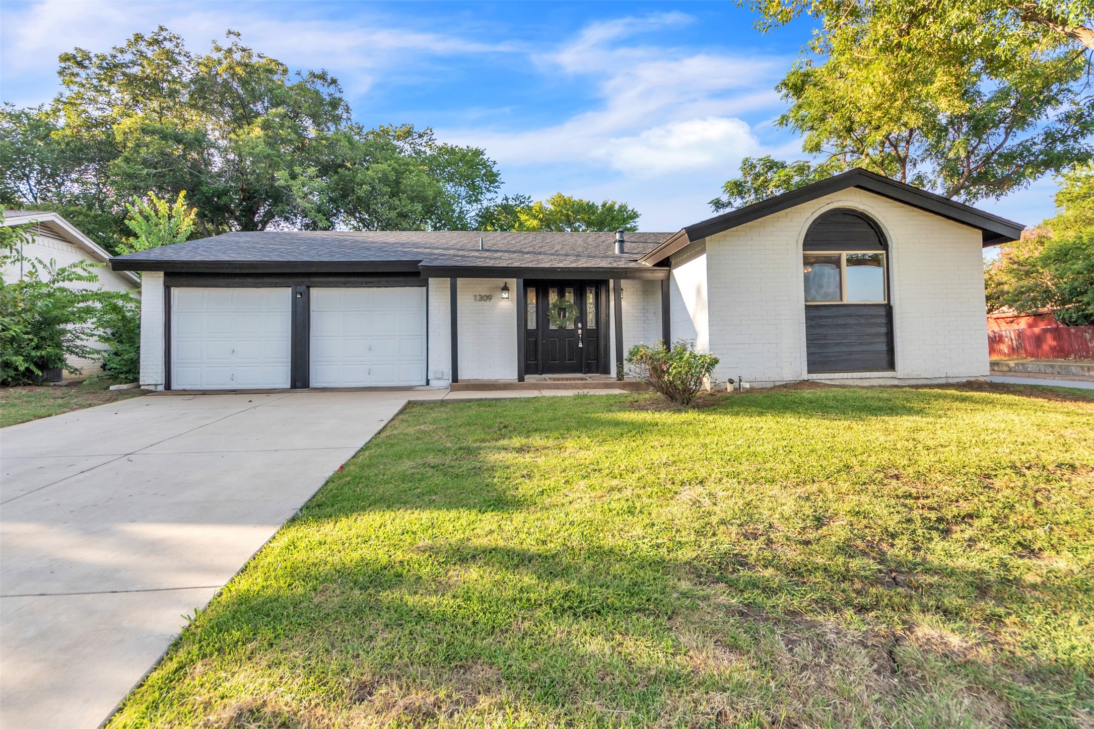 1309 Rebecca Lane Arlington TX 76014