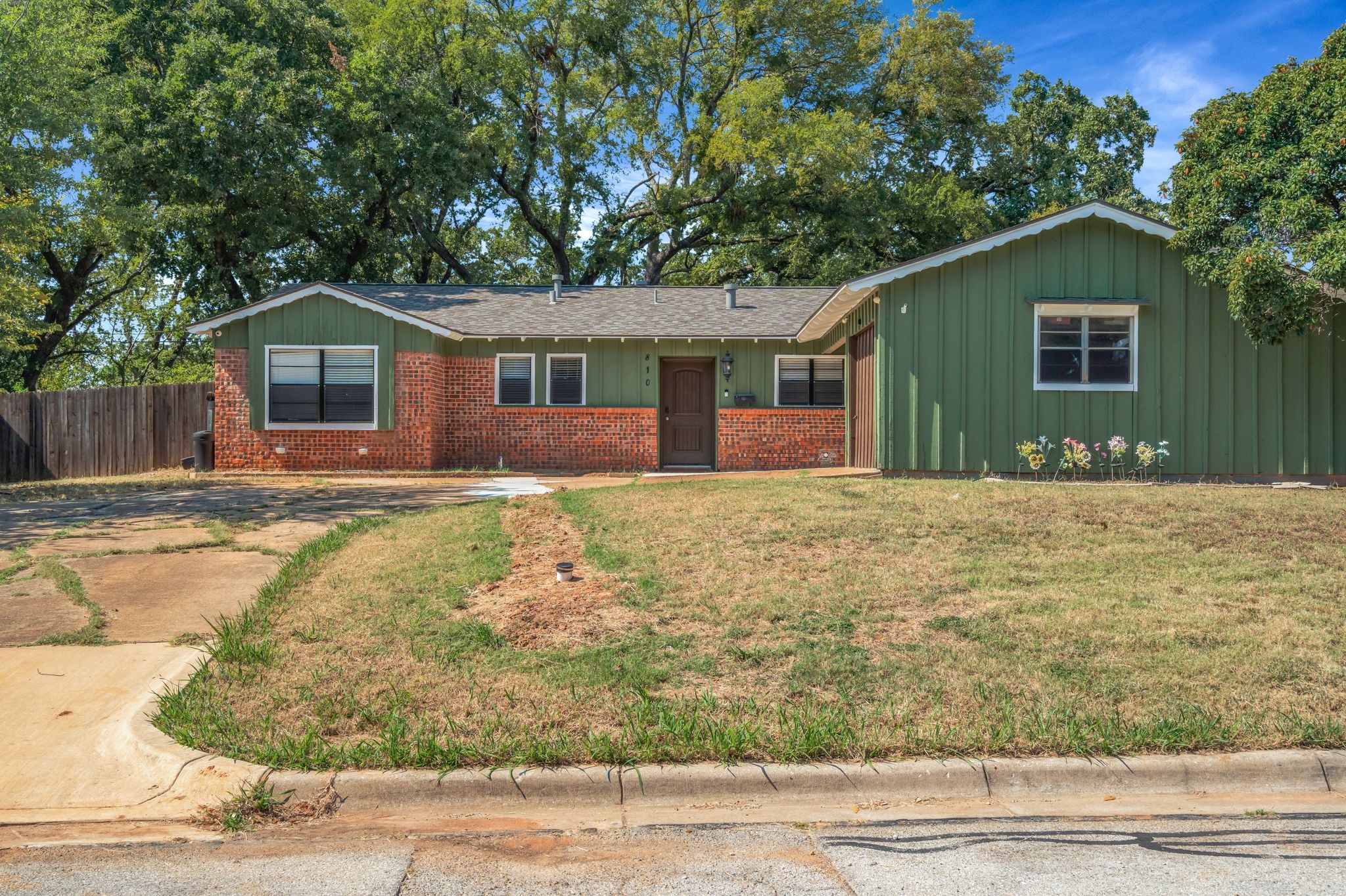 810 Arthur Drive Arlington TX 76013