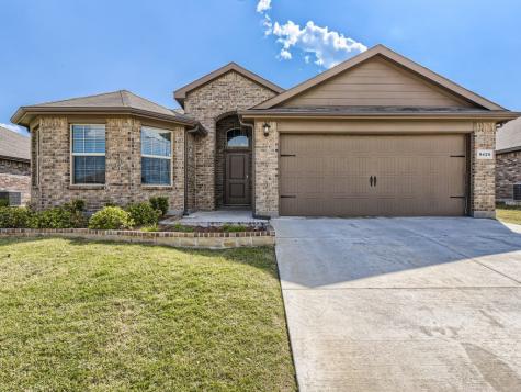 9429 Fox Hill Drive Fort Worth TX 76131