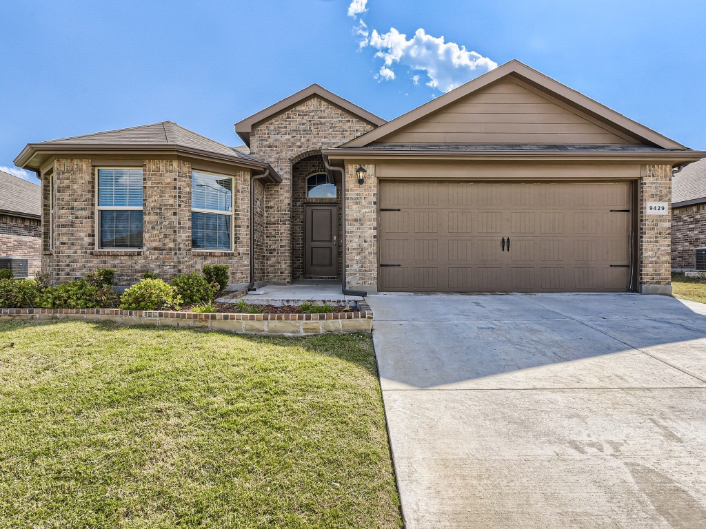9429 Fox Hill Drive Fort Worth TX 76131