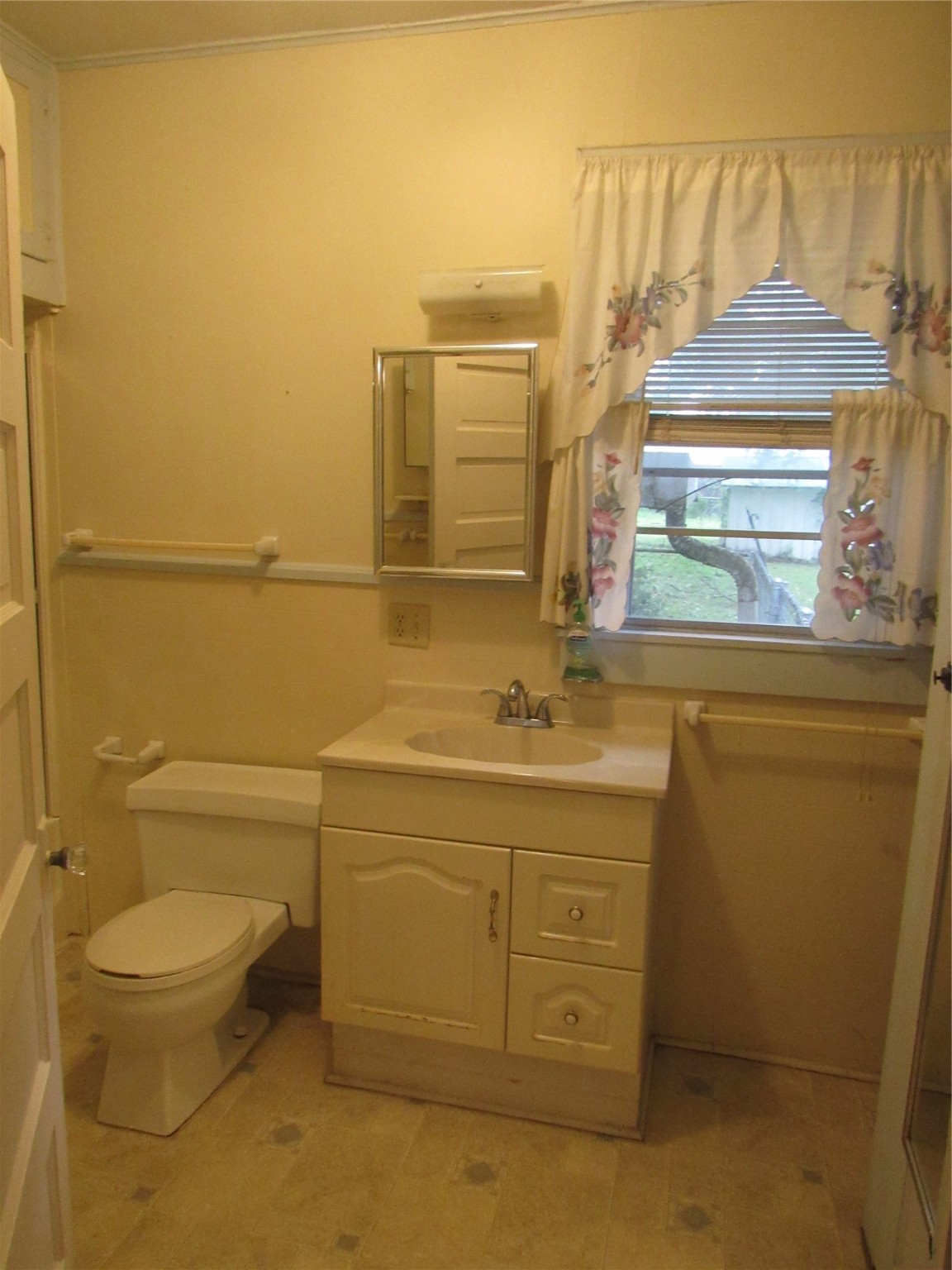 101 E Murray Street Denison TX 75021