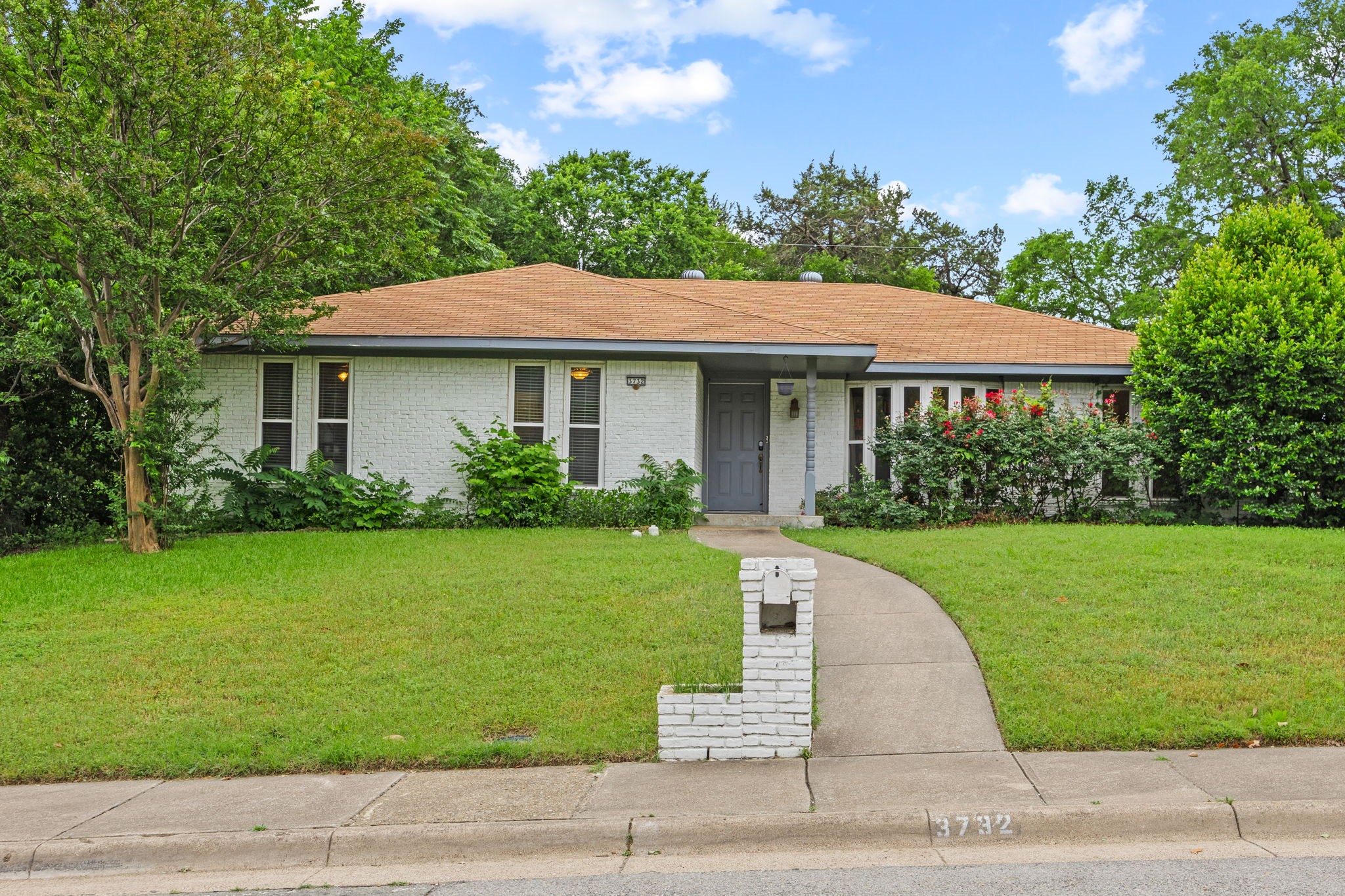3732 Kiest Knoll Drive Dallas TX 75233