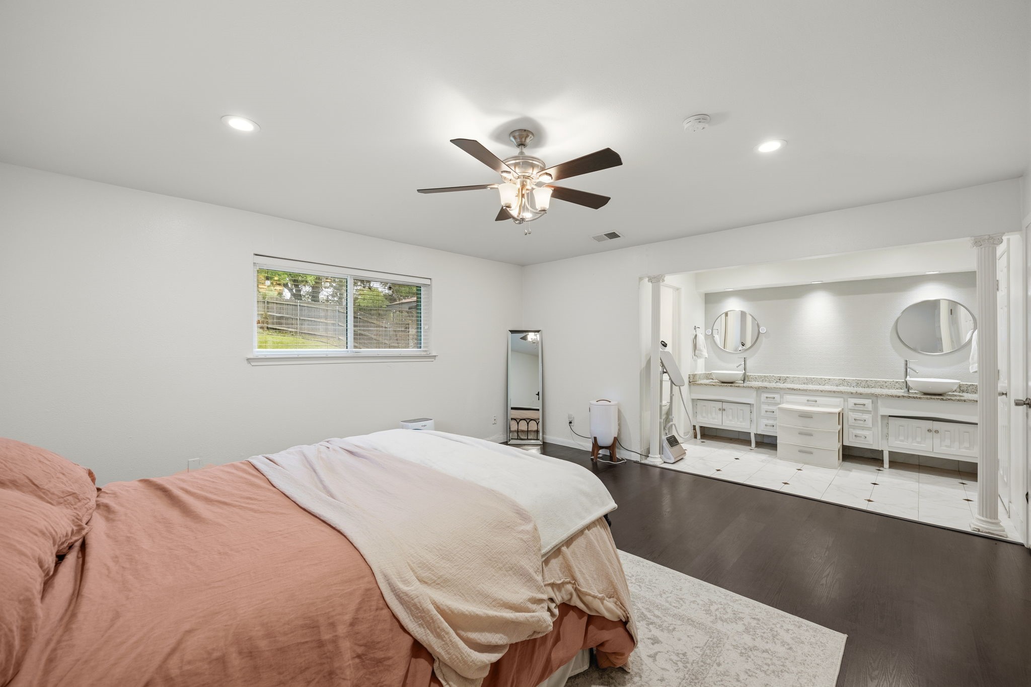 3732 Kiest Knoll Drive Dallas TX 75233